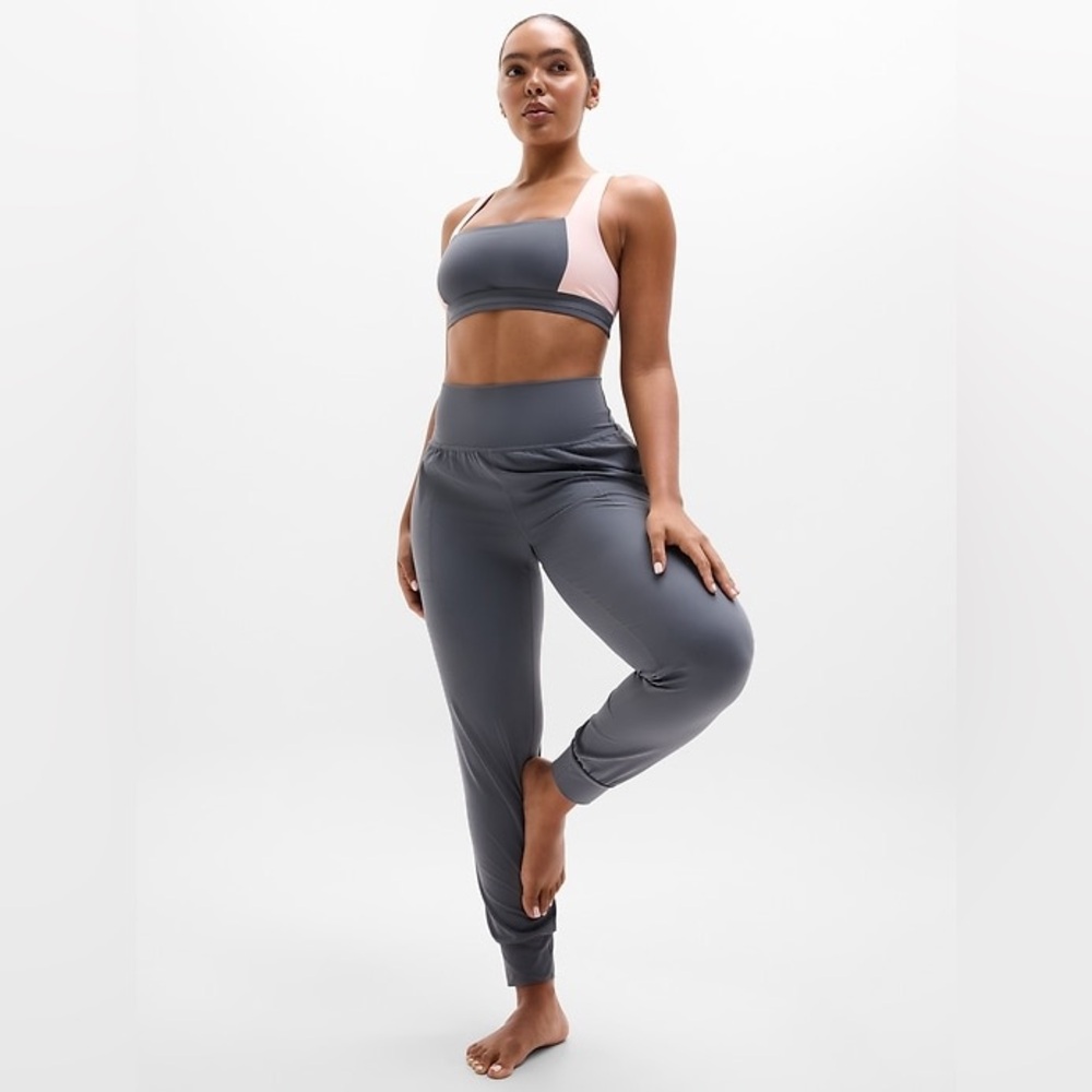 Athleta Salutation High Rise Jogger in Grey Slate, size M
